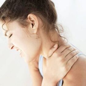 Schwerwiegende Schmerzen in der Osteochondose der Halsspalte